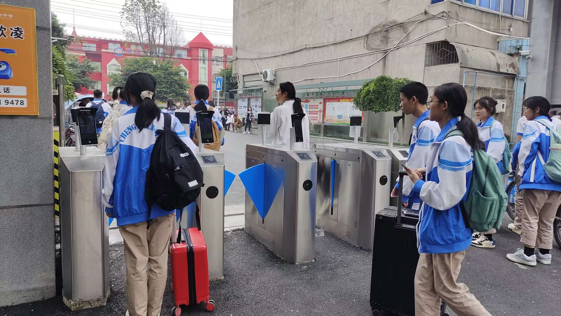 人脸识别门禁案例 | 这所学校,进出更高效,师生更放心