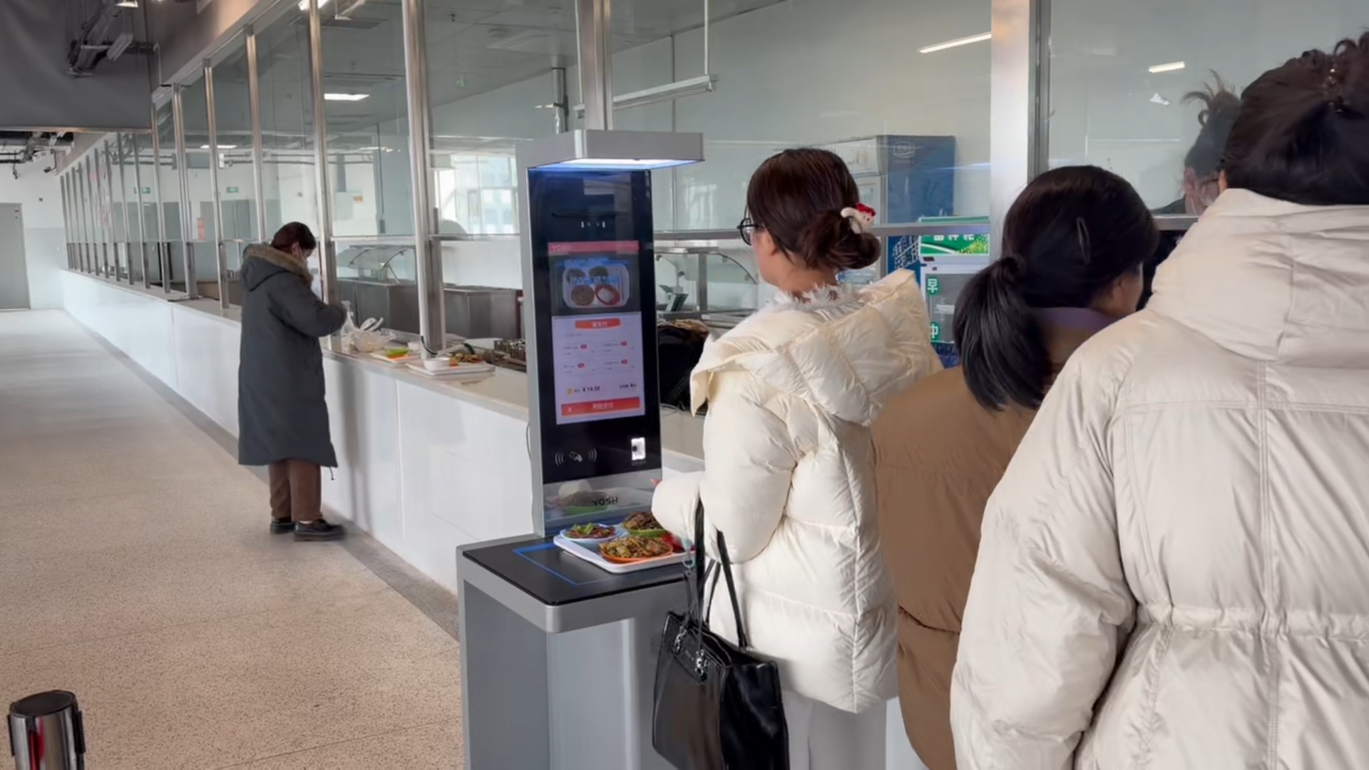 盘形识别餐台案例 | 江苏省丰县中等专业学校开启校园智慧用餐新体验